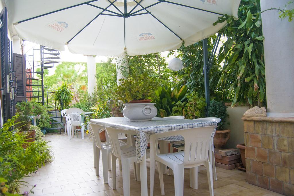 B&B Cactus Джардини-Наксос Экстерьер фото